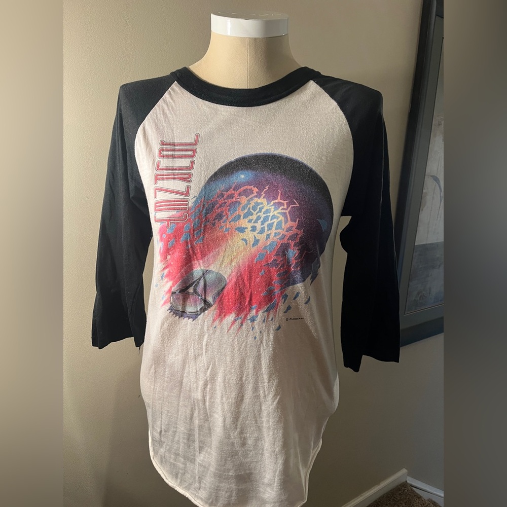 Vintage Journey 1981 Escape Tour Raglan Band Tee Shirt in EUC. Size Medium